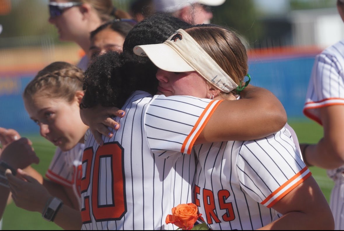 Natalie Muellner (@nat_muellner18) on Twitter photo senior night was last night!! I am truly blessed to be apart of this program & team! <a href="/OHSPantherSB/">Oswego Softball</a> <a href="/SelectFP18u_SS/">Select Fastpitch 18u - SS</a> <a href="/il_hawks/">Illinois Hawks/ IL Hawks Fastpitch/Select FP</a> <a href="/CoachSydney1/">Coach Sydney Singleton</a> <a href="/CoachHewett9/">Ben Hewett</a> <a href="/JulieHeitman3/">Julie Sewell Heitman</a> <a href="/UWWSoftball/">Warhawk Softball</a> <a href="/CoachBrendaVolk/">Brenda Volk</a> senior night was last night!! I am truly blessed to be apart of this program & team! <a href="/OHSPantherSB/">Oswego Softball</a> <a href="/SelectFP18u_SS/">Select Fastpitch 18u - SS</a> <a href="/il_hawks/">Illinois Hawks/ IL Hawks Fastpitch/Select FP</a> <a href="/CoachSydney1/">Coach Sydney Singleton</a> <a href="/CoachHewett9/">Ben Hewett</a> <a href="/JulieHeitman3/">Julie Sewell Heitman</a> <a href="/UWWSoftball/">Warhawk Softball</a> <a href="/CoachBrendaVolk/">Brenda Volk</a>