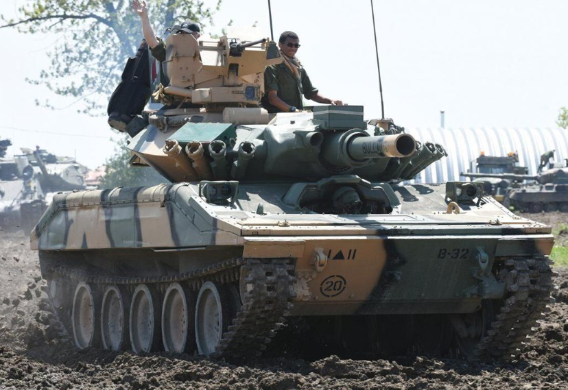durhamregion.com (@newsdurham) on Twitter photo Live vehicle demonstrations are part of the fun on Tank Saturdays at the Ontario Tank museum in #Oshawa. Tank Saturday celebrates the soldiers and vehicles that won World War II. <a href="/ONTRMuseum/">ONTR Museum</a>
#tankmuseum #tanks #livedemos #action
durhamregion.com/things-to-do/o… Live vehicle demonstrations are part of the fun on Tank Saturdays at the Ontario Tank museum in #Oshawa. Tank Saturday celebrates the soldiers and vehicles that won World War II. <a href="/ONTRMuseum/">ONTR Museum</a>
#tankmuseum #tanks #livedemos #action
durhamregion.com/things-to-do/o…