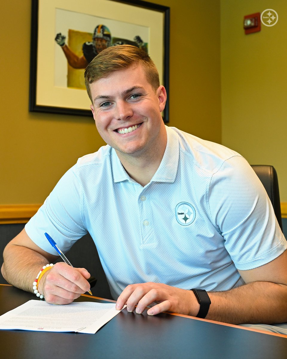 Pittsburgh Steelers (@steelers) on Twitter photo We have signed QB Will Howard to a four-year contract. <a href="/BordasLaw/">Bordas & Bordas</a>
📝: bit.ly/4k7sioB We have signed QB Will Howard to a four-year contract. <a href="/BordasLaw/">Bordas & Bordas</a>
📝: bit.ly/4k7sioB