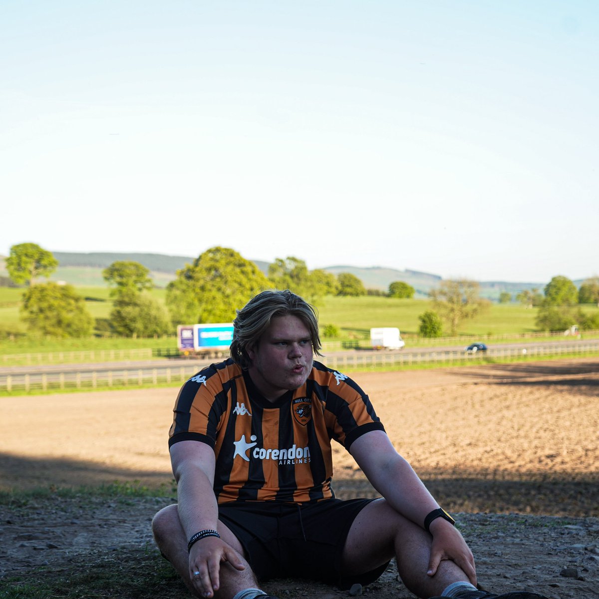 Thehullboy1's tweet image. 18 days to John O groates. Day 39 of running the length of the UK to raise money for mind.

Not going to lie today was the most bog standard run of the challenge. 14 miles along the same road, saw a few cows and uhhh yeah that’s about it.

Next few days will be the same sort of…