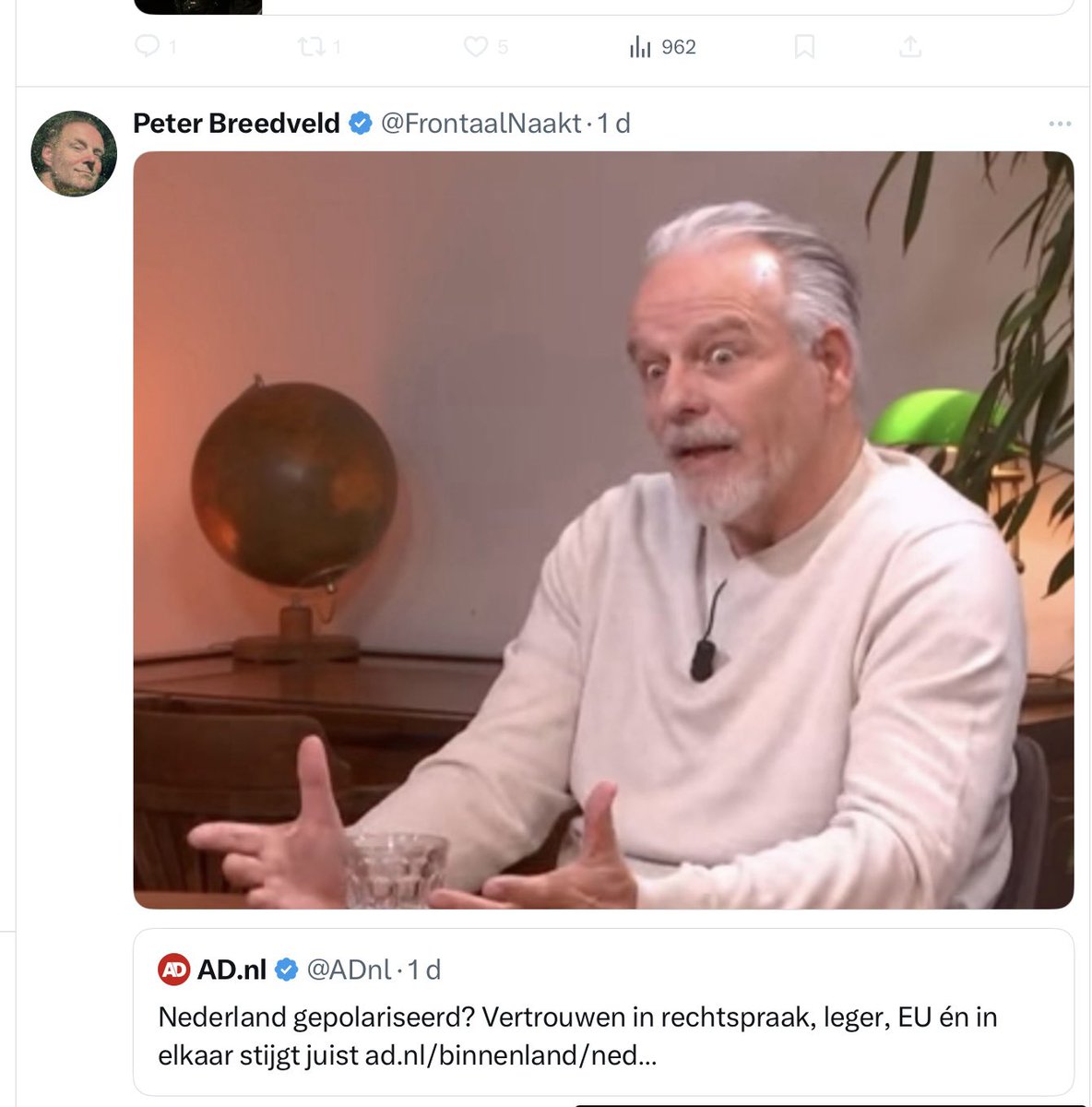 Erik de Vlieger -Tweep des Vaderlands (@devliegererik) on Twitter photo Oh lord. De intelligentie van <a href="/FrontaalNaakt/">Peter Breedveld</a> stijgt met de dag. Hij is nu overgegaan tot het plaatsen van Wierd Duk plaatjes met AD artikelen. Hoe obsessief kan het eigenlijk worden? Oh lord. De intelligentie van <a href="/FrontaalNaakt/">Peter Breedveld</a> stijgt met de dag. Hij is nu overgegaan tot het plaatsen van Wierd Duk plaatjes met AD artikelen. Hoe obsessief kan het eigenlijk worden?