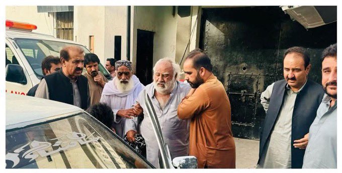 Sammi Deen Baloch (@sammibaluch) on Twitter photo 75 سالہ بزرگ، زہیر بلوچ، کو عیدالفطر کے دن کوئٹہ میں جبری گمشدہ افراد کے اہلِ خانہ کے پُرامن احتجاج میں شرکت اور اظہارِ یکجہتی پر گرفتار کیا گیا۔ وہ احتجاج جس میں مظلوم خاندان اپنے پیاروں کی بازیابی کے لیے پُرامن طور پر آواز بلند کر رہے تھے، ریاستی جبر کا نشانہ بنا۔ زہیر بلوچ پر 75 سالہ بزرگ، زہیر بلوچ، کو عیدالفطر کے دن کوئٹہ میں جبری گمشدہ افراد کے اہلِ خانہ کے پُرامن احتجاج میں شرکت اور اظہارِ یکجہتی پر گرفتار کیا گیا۔ وہ احتجاج جس میں مظلوم خاندان اپنے پیاروں کی بازیابی کے لیے پُرامن طور پر آواز بلند کر رہے تھے، ریاستی جبر کا نشانہ بنا۔ زہیر بلوچ پر