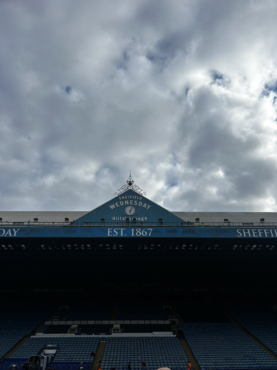 Finishing the season with a Cup Final. Unfortunately wasn’t to be on the night, but what a great performance from the lads! 

The countrymen out in numbers last night was great to see! That roar when we scored 💙

Until next season 🙌

Up the Hallam @hallamfc1860 💙🤍
