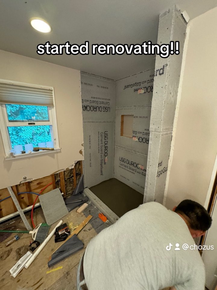chozus's tweet photo. I bought a beat-up house for $161K.
Spent $80K renovating it.
Everyone said I was crazy.

20 weeks later, I flipped it for $480K.

That’s $239K profit.
No 9–5. No boss. Just vision and execution.

Real estate > talking about it. https://t.co/sBE2EU78b8