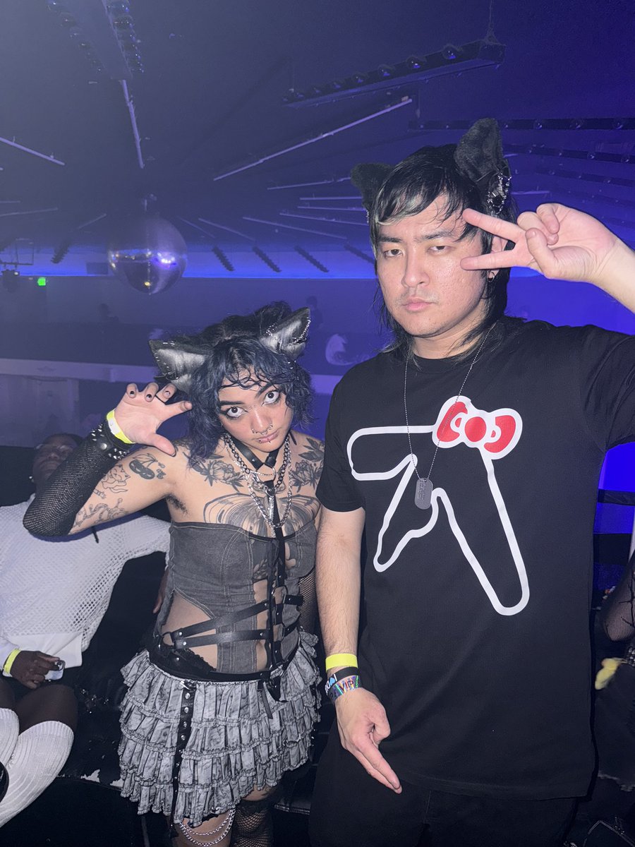 indigo forever (@indigoforev3r) on Twitter photo 