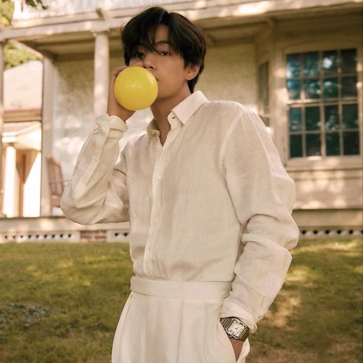 btschartsdailyc's tweet image. #RM and #V will be discharged from the military in ONE MONTH (June 10)! ❤️🔥
RM IS COMING 💜
V IS COMING