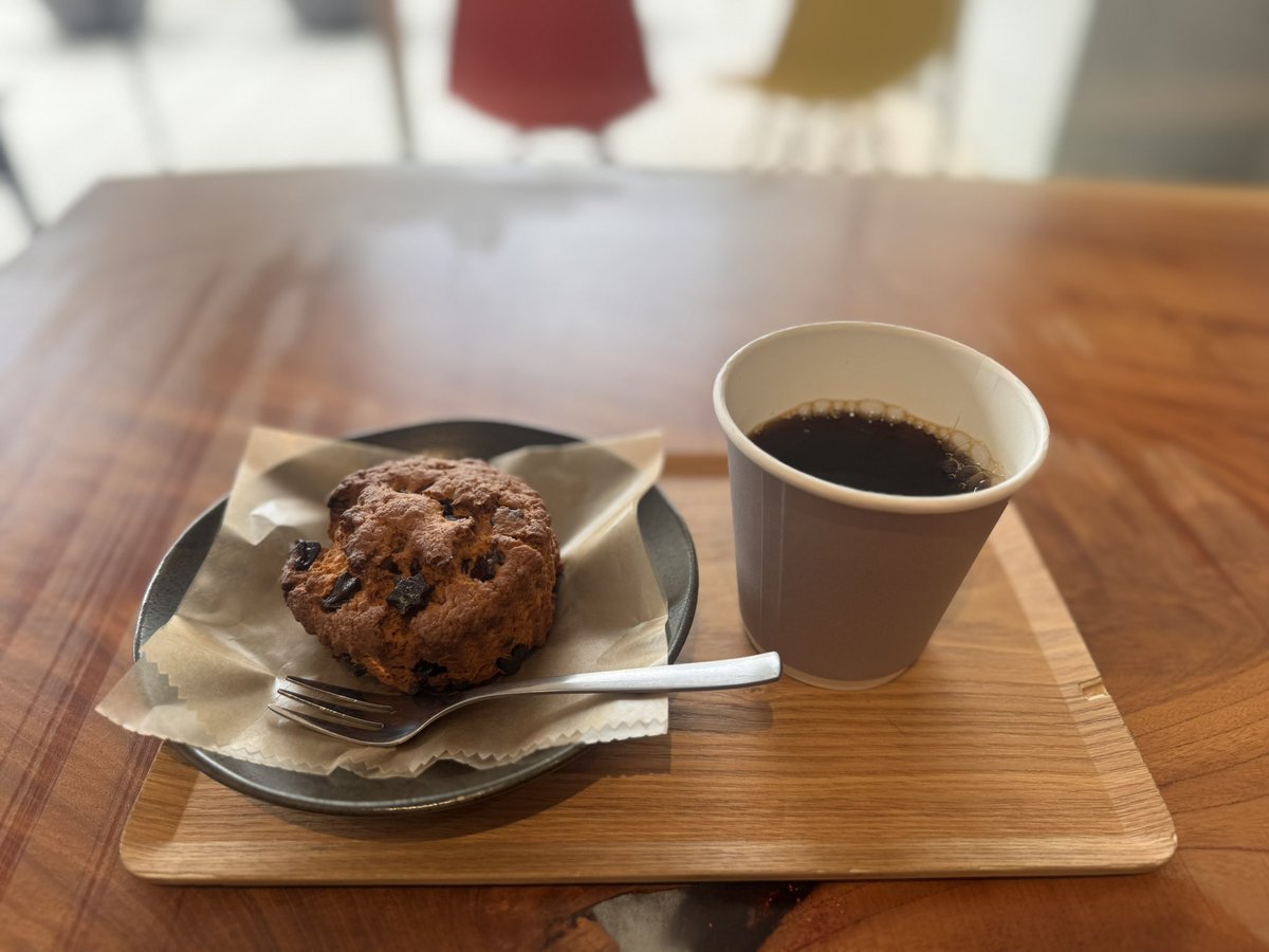 昨日に引き続き観劇してきました‼︎
当日券で１階の補助席。でもとっても見やすく、今日はオペラグラスも持参したので、役者さんたちの表情もしっかり見えました✨ちなみに昨日は２階のバルコニー席。この舞台はずっと頭の記憶の中に住まわせたい。たくさんの人に観てもらいたいな‼️

#マクベス