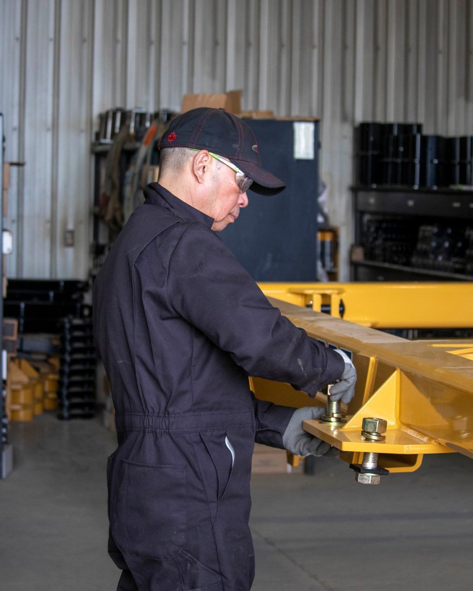 Canadian craftsmanship. World-class toughness. Every Kello-Bilt harrow is field-tested and built to outlast. #MadeInCanada #BuiltToLast