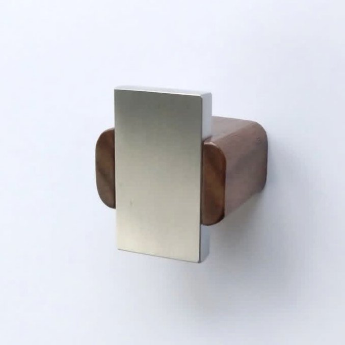 WareDesignWorks's tweet image. Ware Design Works makes a variety of modern kitchen cabinet knobs and pulls.