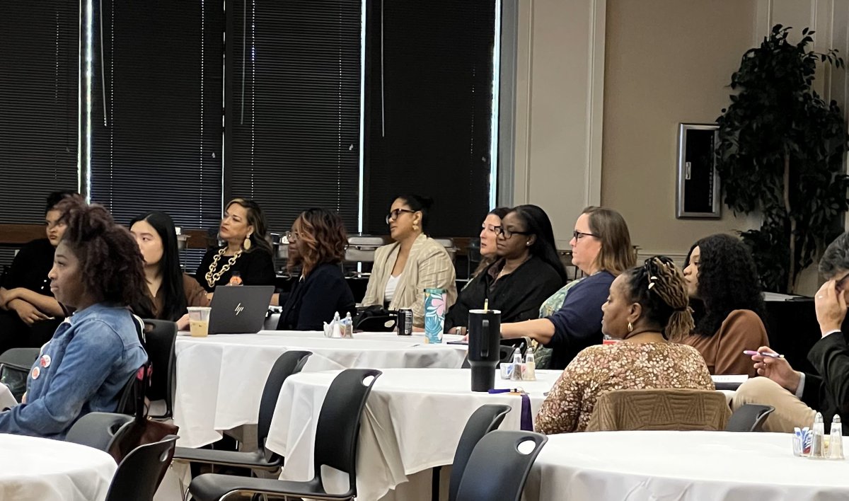CancerLouisiana's tweet image. Community Health Researcher and this morning&apos;s @PPC_CHMC keynote Dr. Shakiera Causey urged conversation, not conflict, when talking with youths about vaping. ppc2025.com/program