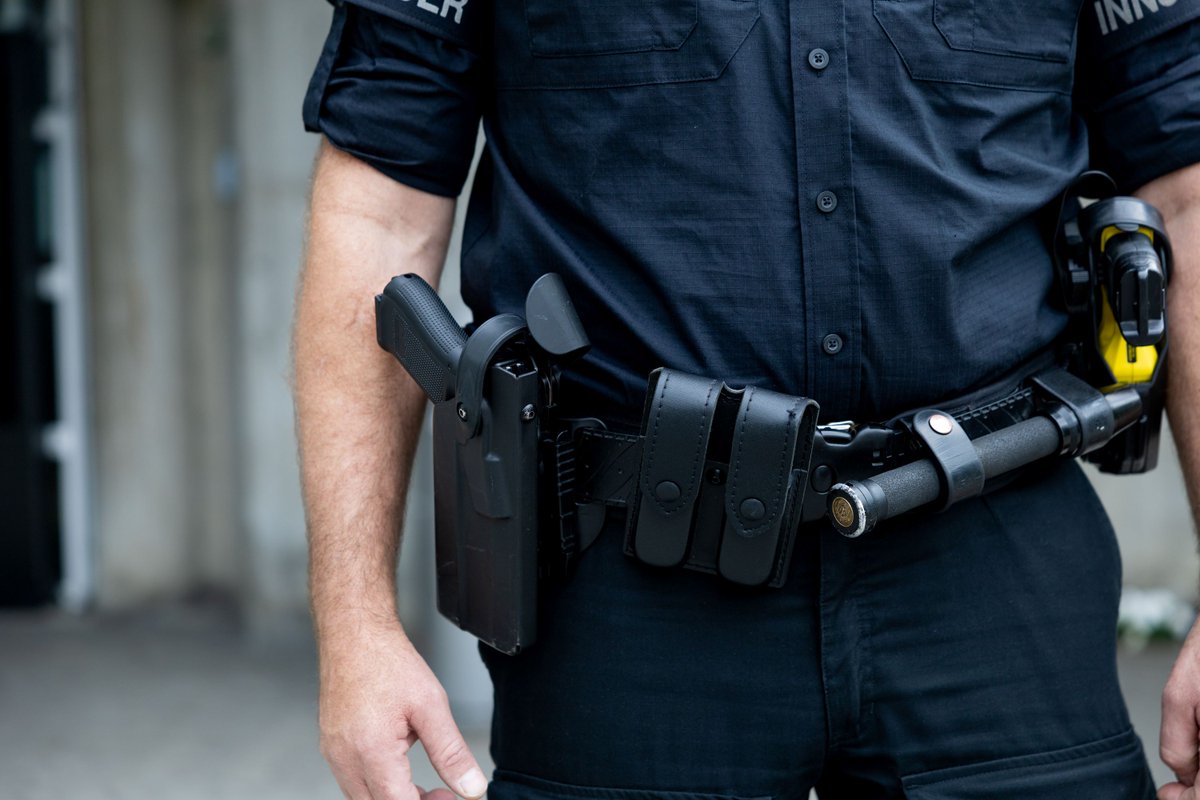 Regjeringen foreslår i dag lovendringer som åpner for generell bevæpning av politiet.

Les mer på regjeringen.no/id3099779.