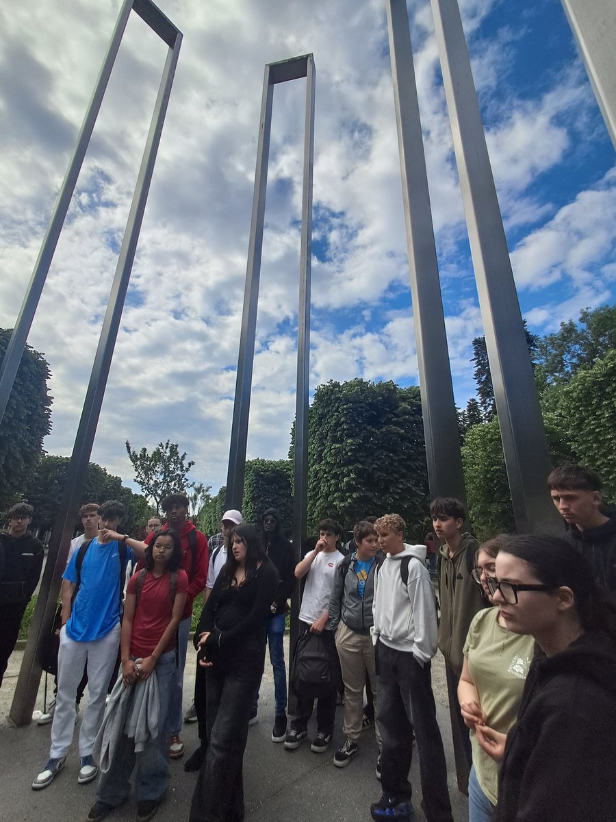 Sortie mémoire et résilience au Mémorial de la Résistance et au Mémorial de la Shoa de Toulouse pour les cadets de la sécurité du lycée Charles de Gaulle <a href="/LoryLorymarie/">Lory B</a> <a href="/MichelSurre/">Surre michel</a> <a href="/actoulouse/">Académie de Toulouse</a>