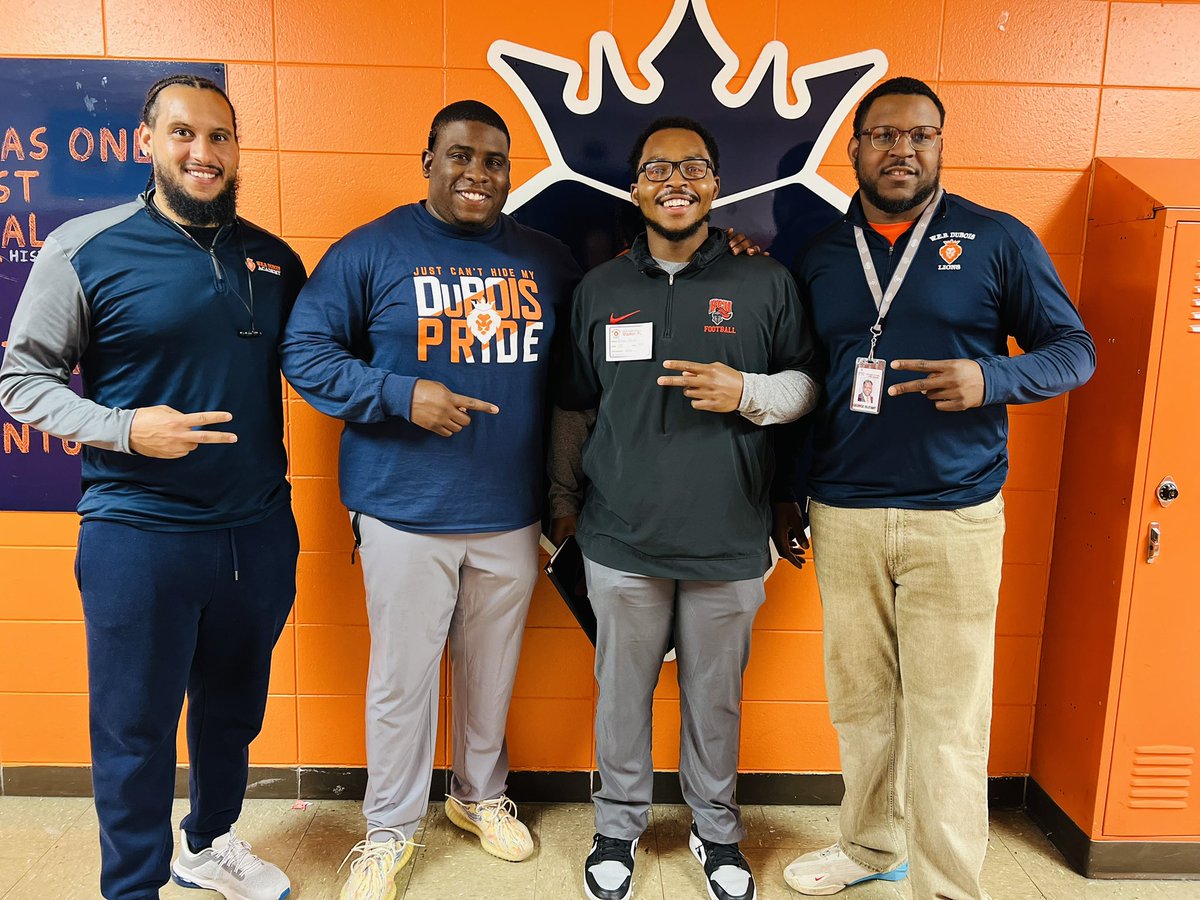 Coach Marcus Harris (@coachmarcush) on Twitter photo Thank you to <a href="/CoachRo35/">Coach Roland Brady</a> from KCU for stopping by <a href="/_DuboisFootball/">W.E.B. Dubois Academy Football</a> to check out our student athletes!! We look forward to having you back in the fall !!
<a href="/CoachDurant_34/">George Durant Jr</a>
🗣️W🦁RK WINS !! Thank you to <a href="/CoachRo35/">Coach Roland Brady</a> from KCU for stopping by <a href="/_DuboisFootball/">W.E.B. Dubois Academy Football</a> to check out our student athletes!! We look forward to having you back in the fall !!
<a href="/CoachDurant_34/">George Durant Jr</a>
🗣️W🦁RK WINS !!