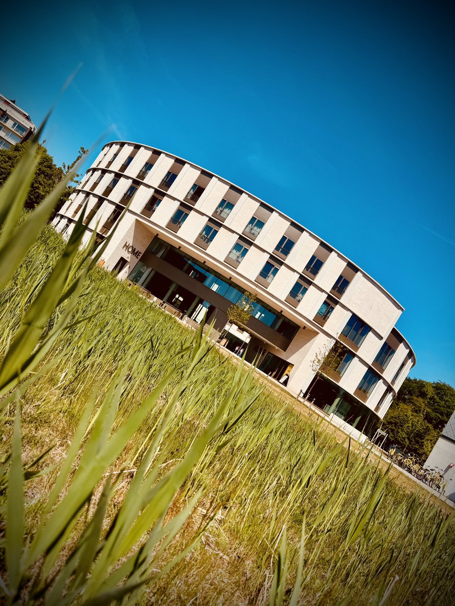 👨‍⚕️🩺 Vandaag gaf ik in 🍩-gebouw in #brugge les aan heel enthousiaste #verpleegkundigen les over 
[#Aansprakelijkheid van verpleegkundigen]

🎓 In de opleiding [Postgraduaat #Perioperatieve Zorg] 
van <a href="/viveshogeschool/">Hogeschool VIVES</a> <a href="/vivesHCS/">VIVES/Health Care School</a> <a href="/vivescontinue/">VIVES Continue</a>