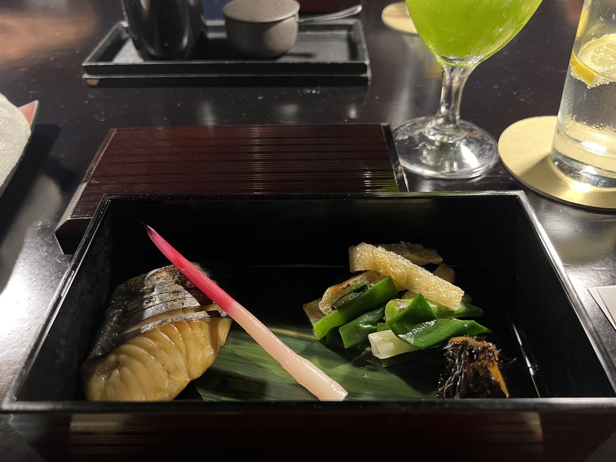 さわらの照り焼き、ネギと揚げの焼き浸し、ひじき