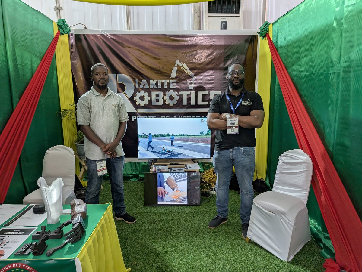 RoboticsDiakite's tweet image. Diakité Robotics aux côtés des FAMA au Salon International SYSDEF 2025 !
📍 Ouagadougou – du 8 au 10 mai

Diakité Robotics est fière de représenter l’innovation technologique Malienne au service de la sécurité et de la défense, aux côtés des Forces Armées Maliennes (FAMA) lors du…