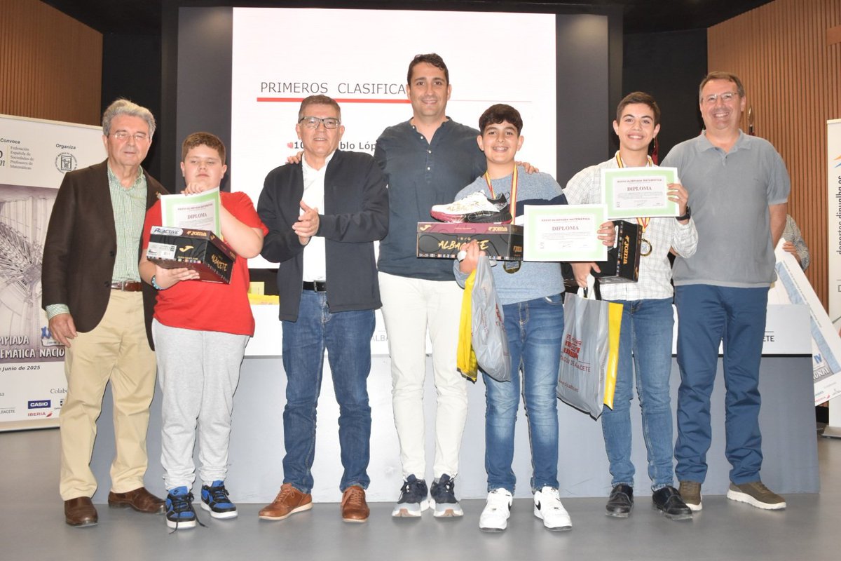 dipualba's tweet image. 🔢🔣‼️ #Exitazo de la 36ª #OlimpiadaMatemáticaProvincial con más de 4.300 participantes 🥳🥳🥳. 

Desde la #Dipualba, muy orgullos@s como patrocinadores principales 🙌🏻‼️ Y @DanielSancha ha felicitado a l@s ganador@s durante la entrega de premios 👌🏻.

🌐n9.cl/p47al