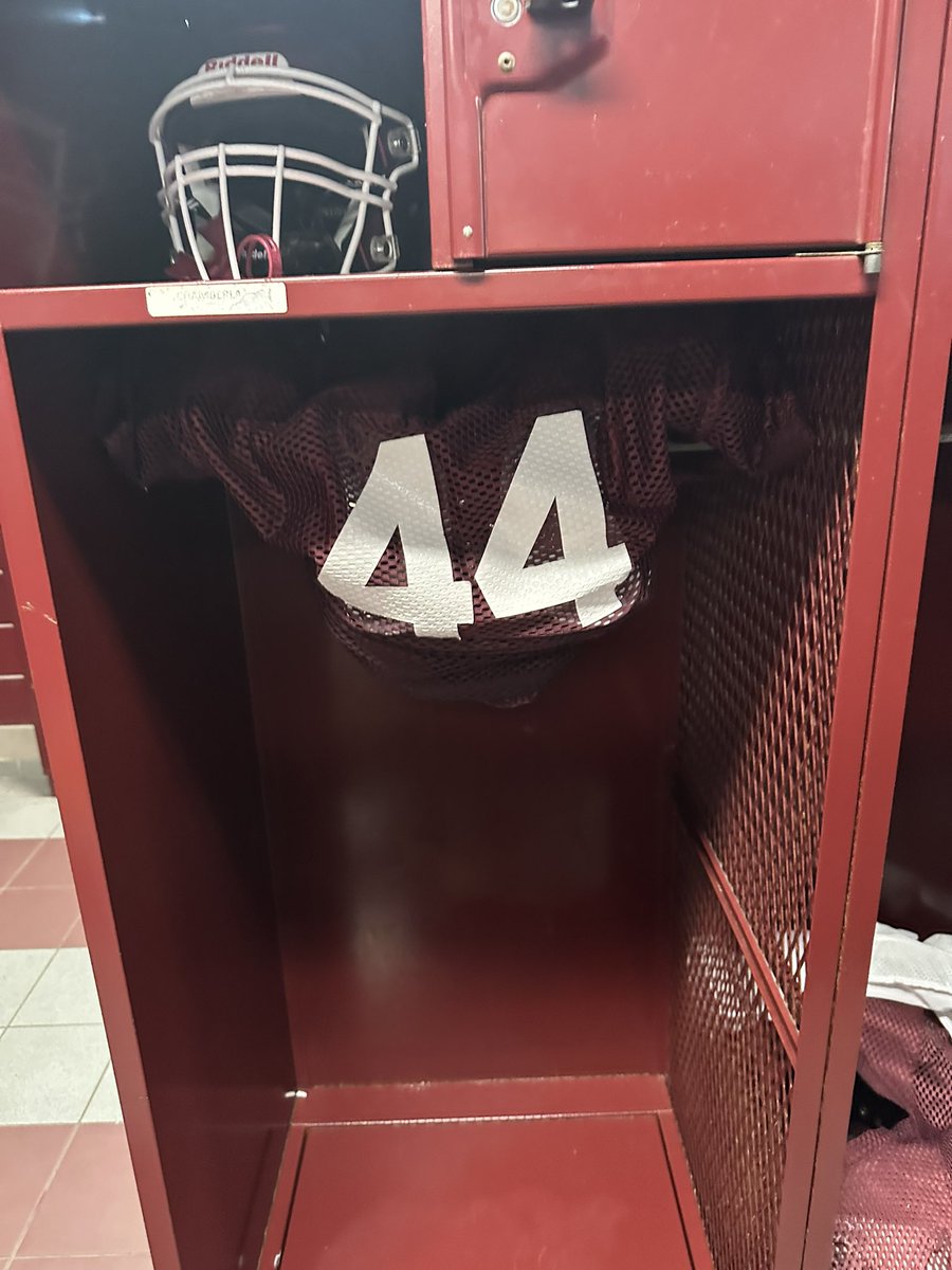 kenyenballs's tweet photo. spring game today!!! https://t.co/uegqEMnztb