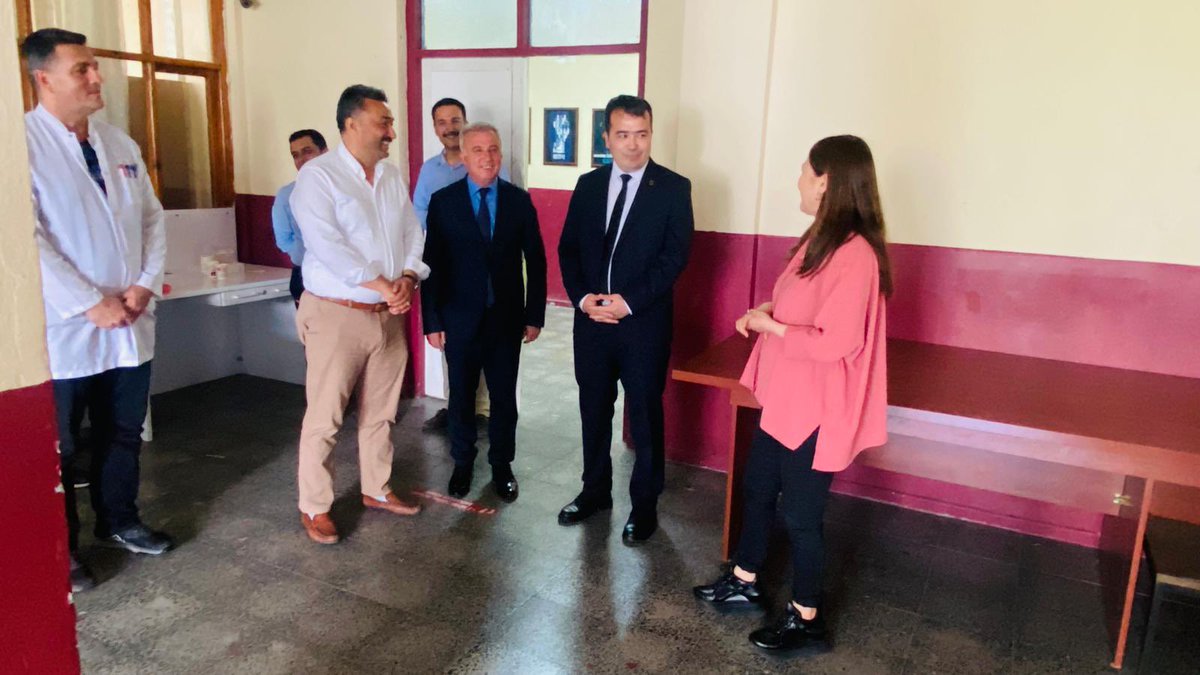 cukurovamem's tweet photo. Bilgi İşlem Genel Müdürlüğü Bilişim Altyapı Sistemleri ve Destek Hizmetleri Daire Başkanı Sayın Mehmet ÇOKTAY, İl Millî Eğitim Müdür Yardımcısı Sayın Erdal SEVİM ve İlçe Millî Eğitim Müdürümüz Sayın Kemal KAVAK, ilçemiz Çukurova Elektrik Mesleki ve Teknik Anadolu Lisesini ziyaret ettiler.
Ziyaret kapsamında öğretmenlerimiz ve öğrencilerimizle bir araya gelerek,okulda yürütülen çalışmalar hakkında bilgi aldılar.

@tcmeb @AdanaMem @kemal_kavak 
#ÇukurovaMemVizyon