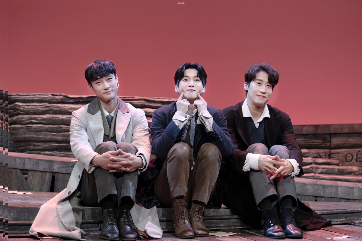withoutme07pic's tweet photo. 250509 #랭보 
#문경초 #김리현 #김지철 
마치 탐험가 같았던 너와 나 https://t.co/aoKR8waion