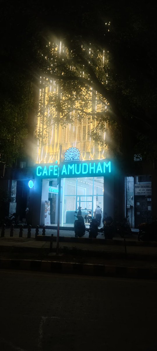 TIL that there's a Cafe Amudham in Delhi too 

<a href="/peakbengaluru/">Peak Bengaluru</a> 🤌