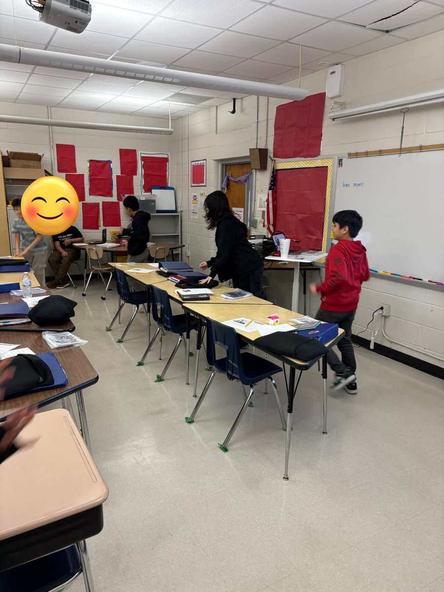 jill_pointer's tweet image. Mrs. Pointer’s first block taking another brain break jogging around d the room!
#MNPSWellnessWeek2025 
@MNPS_kidshealth 
@DonelsonMNPS