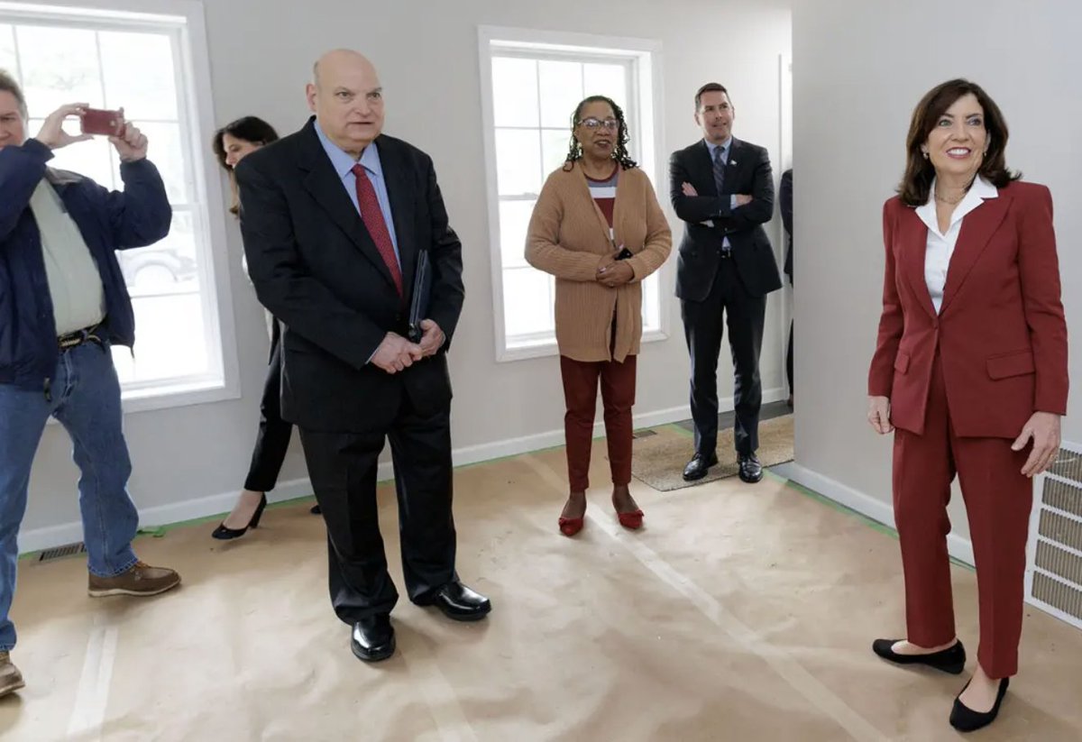 Hannah E. Meyers tweet media