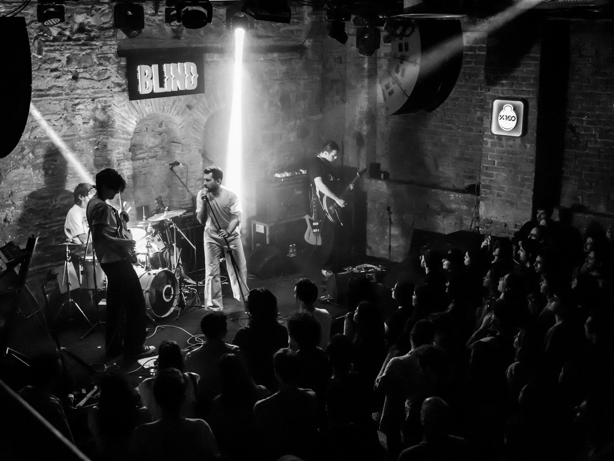 İngiliz indie rock grubu Porridge Radio, %100 Müzik katkılarıyla ‘Veda Turnesi’ kapsamında Blind sahnesindeydi✨

Porridge Radio konserinin açılışını dinamik sahne performanslarıyla Türkiye rock sahnesinin dikkat çeken gruplarından Mojave yaptı❤️‍🔥