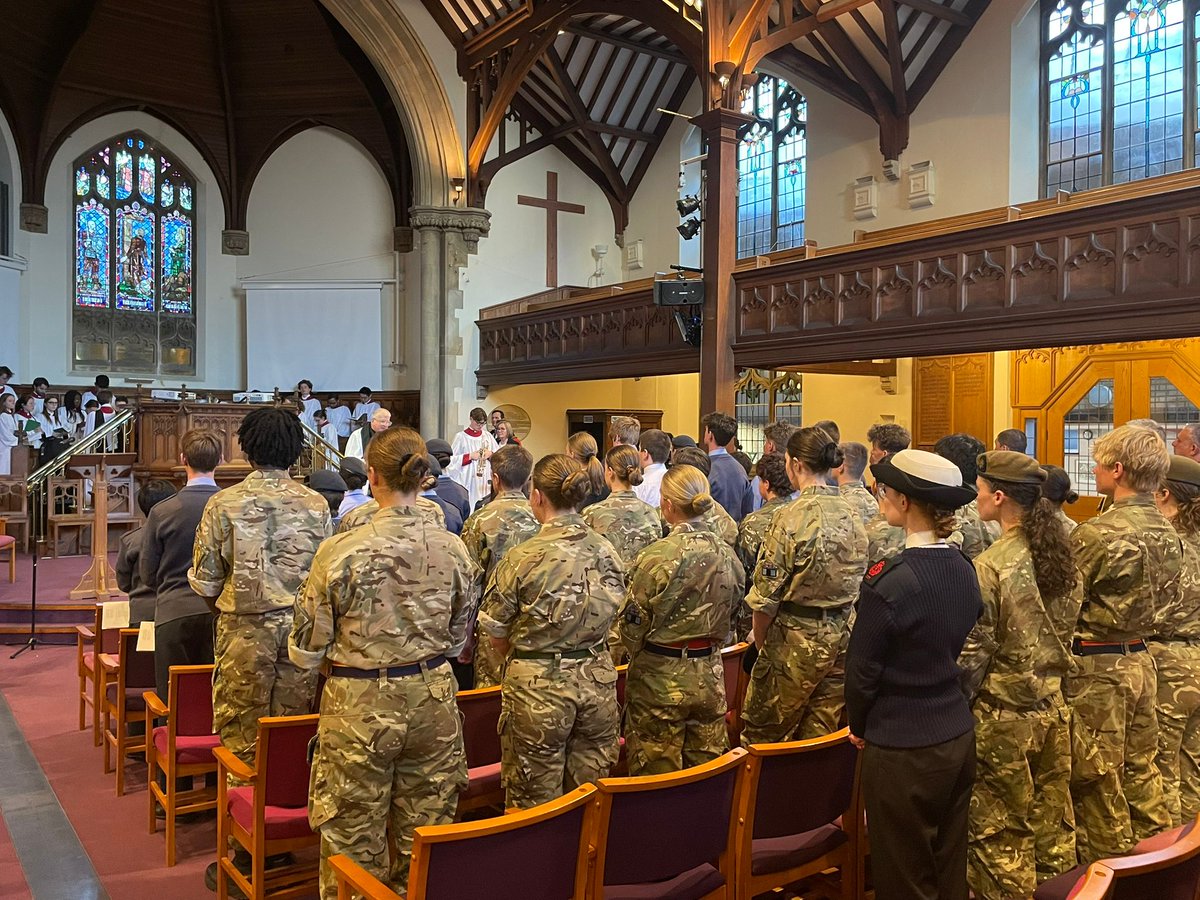 Cadets from across the county took part in VE Day commemorative events yesterday. We are determined to ensure that young people don't forget the courage and sacrifice of those who fought for our freedom. #VEDay80 #LestWeForget #army #armycadets #volunteering #cambridgeshire