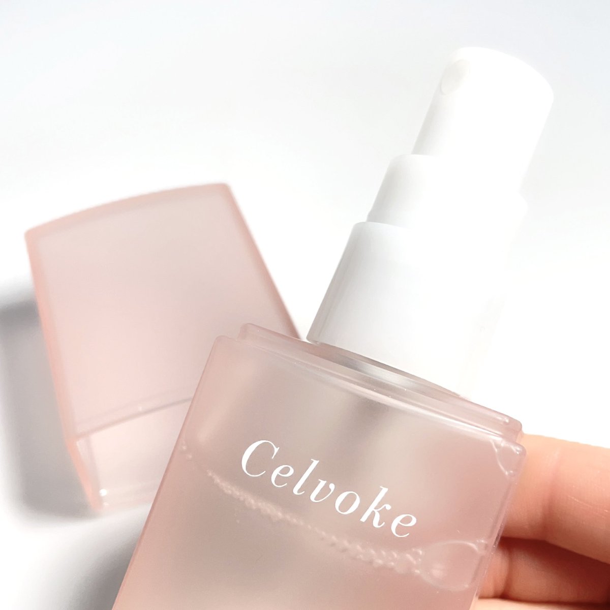 SHUSHUCHANNEL's tweet image. 【セルヴォーク リブート ボディミスト N Breezy Garden】

2025/5/9~ 限定発売🎉･:*:･｡

肌をクールに潤すボディミスト🫧
香水のような爽やかさ・奥行き・深みのある複雑に交わる香り。

正直、Celvokeからこんなアイテムが出ているなんて驚きでした🤩！

#Celvoke (投稿義務なしギフティング)