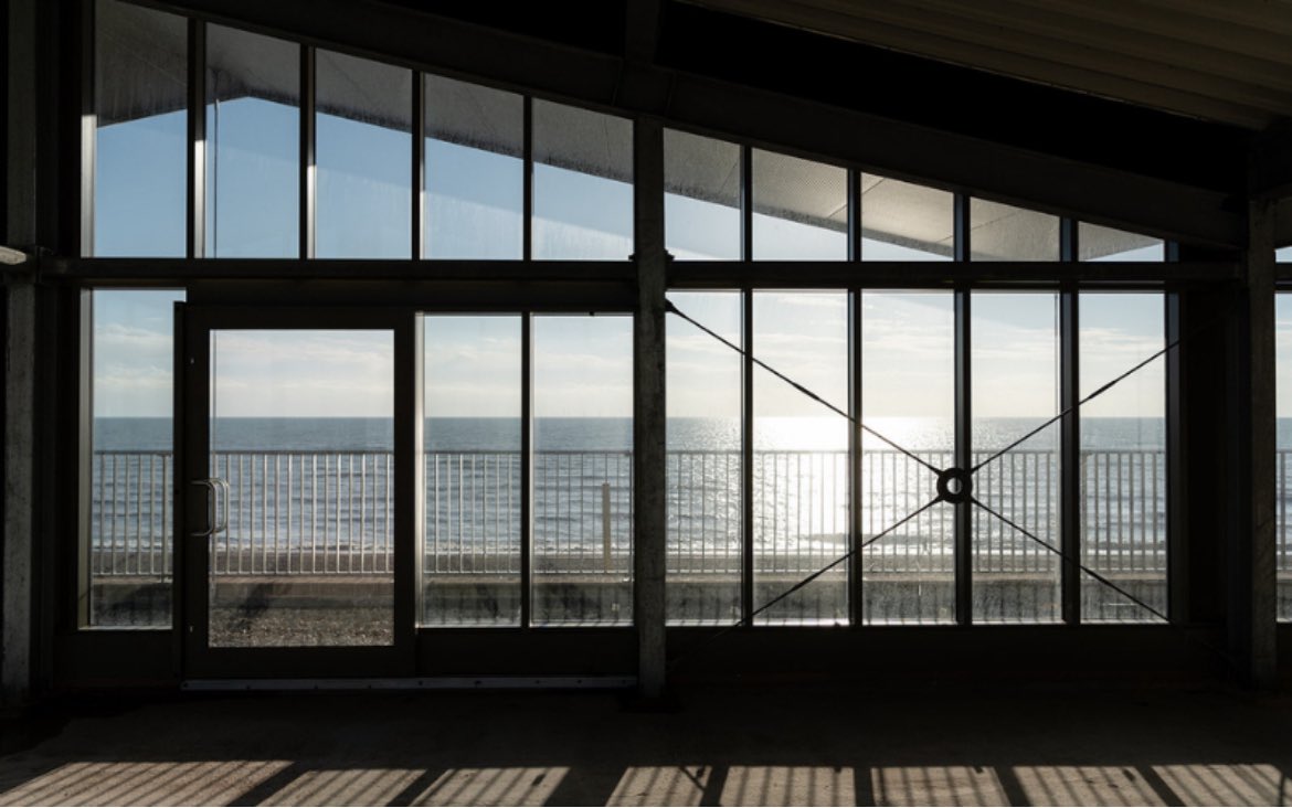 Meet Hove’s newest beach bar. Brunch, beers, yoga and killer views ☀️brightontheinside.co.uk/whats-on/get-a… #brighton #hove