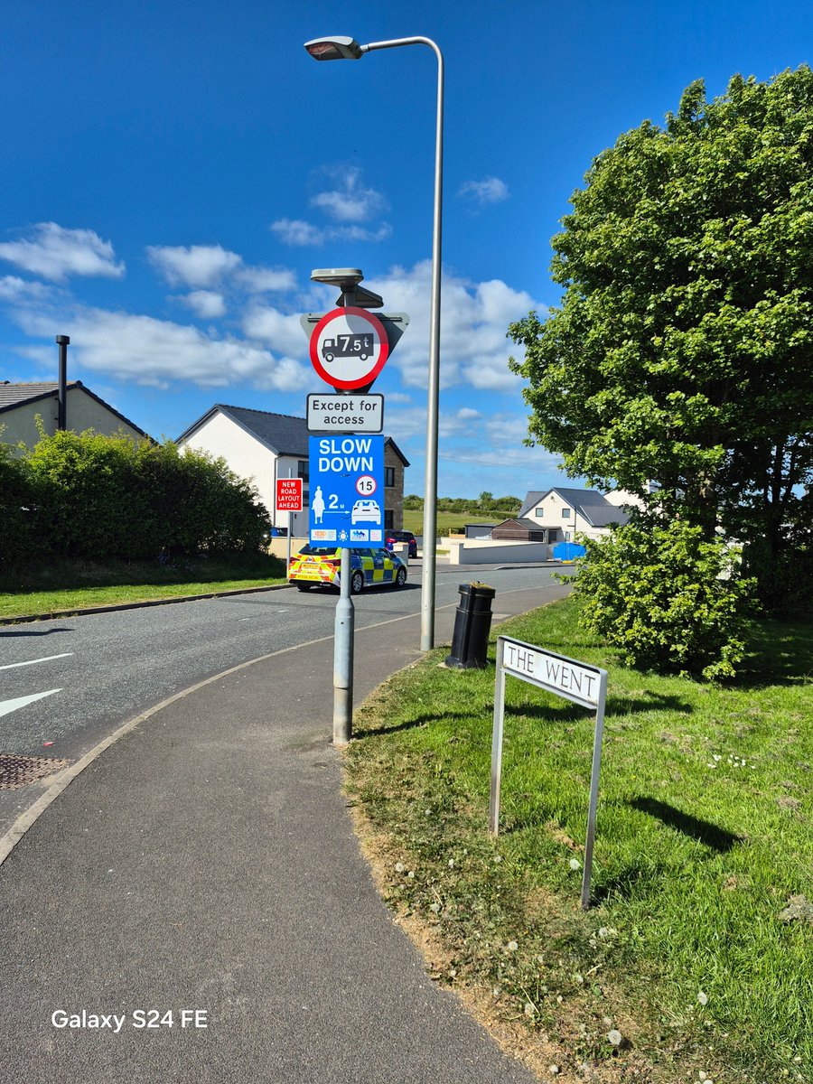 Allerdale Police (@allerdalepolice) on Twitter photo After a report from local horse owners in Dearham regarding the manor of driving from some motorists, we have been out and mounted some new signs to advise motorists of the rules on passing horses. 
No horsing around ๐ After a report from local horse owners in Dearham regarding the manor of driving from some motorists, we have been out and mounted some new signs to advise motorists of the rules on passing horses. 
No horsing around ๐