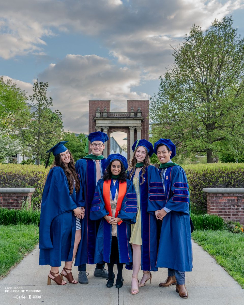 Carle Illinois Med (@illinoismed) on Twitter photo 🩺 The future of medicine starts now. 🎓 The #ILLINOISmed Class of 2025 sets out to build a bold future for medicine. ➡️ medicine.illinois.edu/news/class-of-…
🔶 #PhysicianInnovators #ILLINOIS
🔷 <a href="/UofIllinois/">University of Illinois</a> <a href="/CarleHealth/">Carle Health</a> 🩺 The future of medicine starts now. 🎓 The #ILLINOISmed Class of 2025 sets out to build a bold future for medicine. ➡️ medicine.illinois.edu/news/class-of-…
🔶 #PhysicianInnovators #ILLINOIS
🔷 <a href="/UofIllinois/">University of Illinois</a> <a href="/CarleHealth/">Carle Health</a>