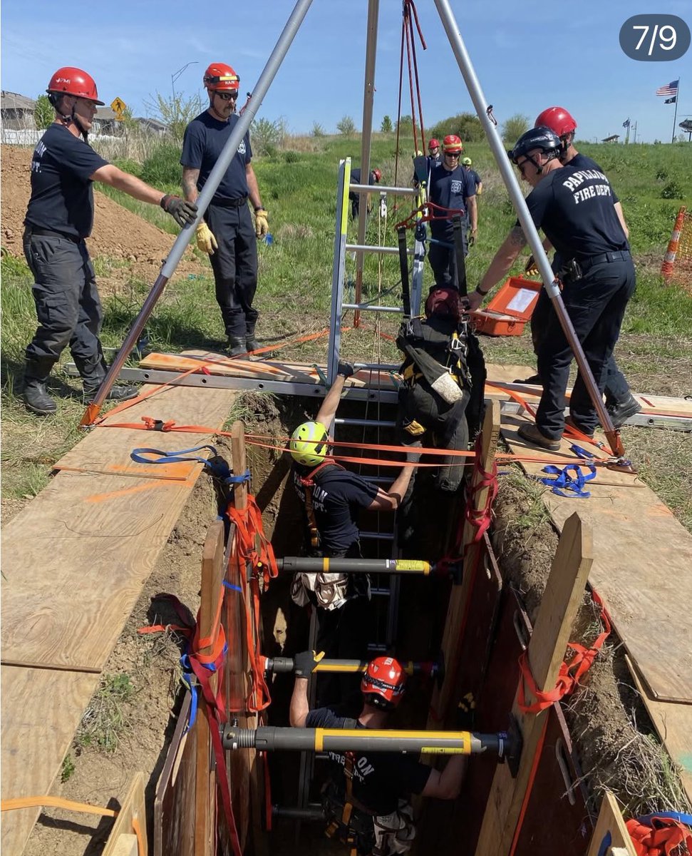 mccfire1's tweet image. Busy week for our Students and Cities! Special Operations both @PapillionFire Council Bluffs Fire Departments #techrescue #specialops #highhazard #mccfire #mcc #community