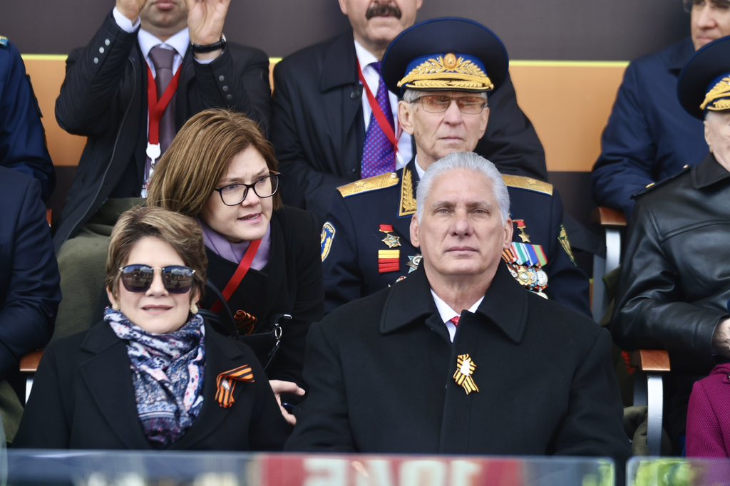 DiazCanelB's tweet photo. Impresionante el desfile militar por el 80 aniversario de la Victoria sobre el fascismo en #Moscú. 

Un honor compartir tribuna con héroes de la Gran Guerra Patria, con el bravo pueblo de #Rusia, su presidente, Vladimir Putin, y otros líderes mundiales. https://t.co/Bh97aB6xuZ