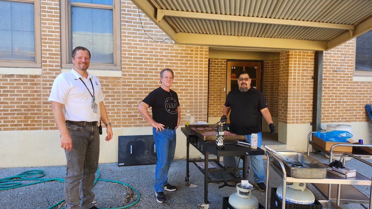 Celebrating Teachers Week today with our neighbors MBLC. Hamburgers are on todays menu for all teachers and staff members. We want to wish all of you a great Friday &amp; To all Mom's a Happy Mothers Day on Sunday.
Pictured are Mr. Hannah, Dr. Hastings &amp; Chris Rangel