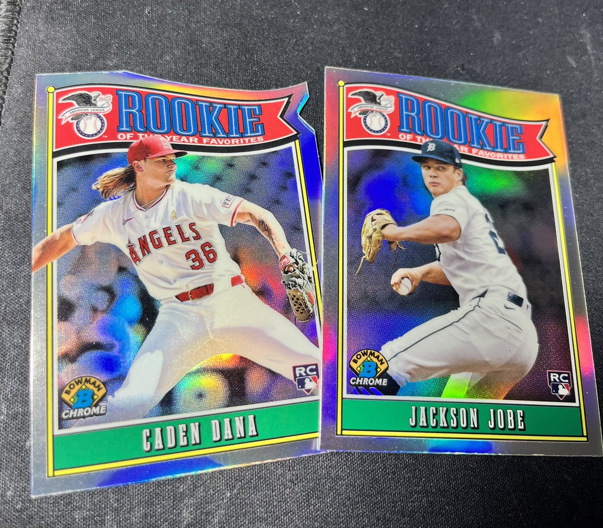 SamOurada's tweet image. Hey @Topps @CardPurchaser What is with some of the Bowman Chrome ROY Favorites being Die-Cut and some are not?  Just an early batch that missed the cut?