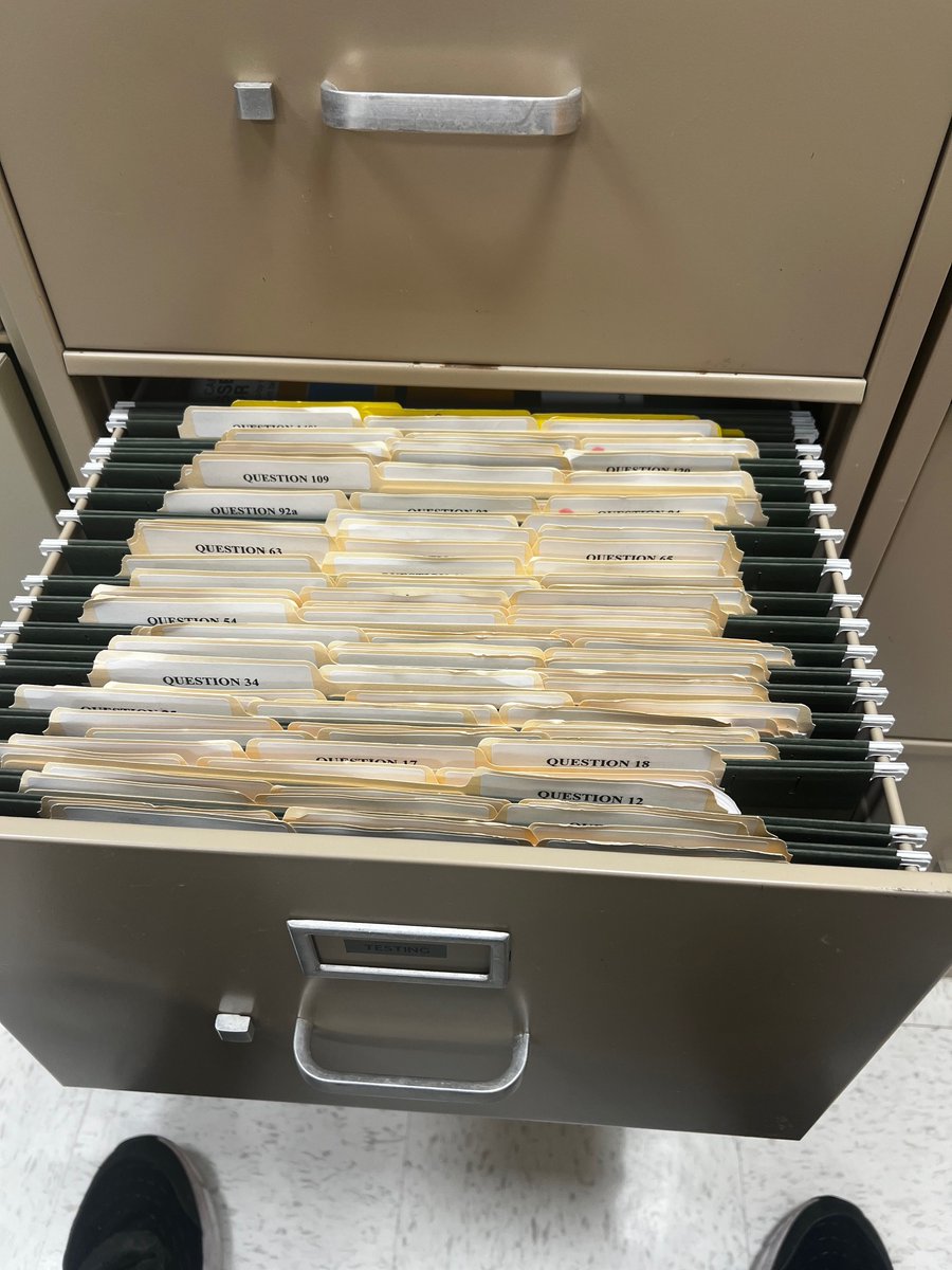 Bye-bye, dust bunnies 👋
Elizabethton City Schools is trading file cabinets for Title1Crate! Their principals are thrilled to leave the paper piles behind and go digital!

So. Much. Easier.

#T1CisAllergyFree #Title1Crate