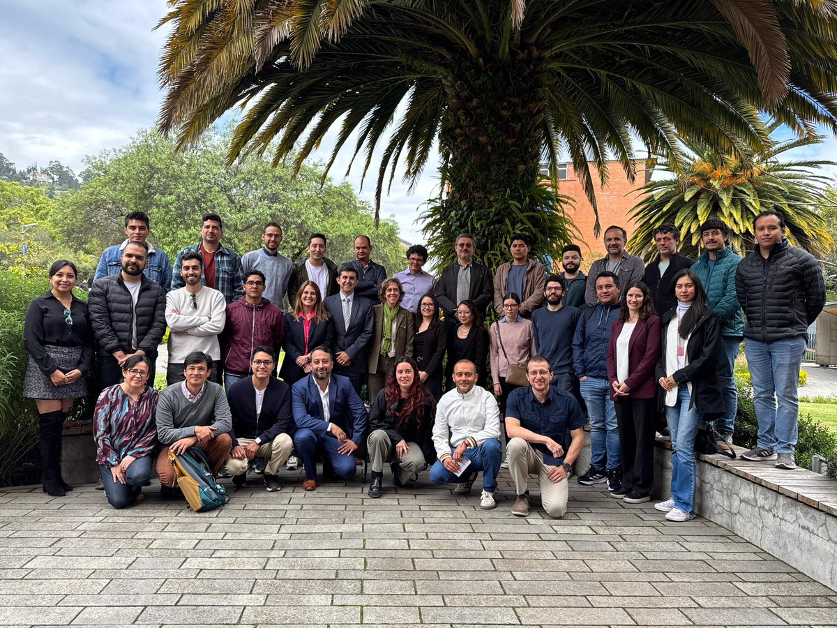 Los Doctorados de la <a href="/udecuenca/">UCuenca</a> producen conocimiento valioso para el desarrollo sostenible de nuestra sociedad.
Felicitaciones al Doctorado de Recursosos Naturales Renovables por crear espacios de reflexión a través de sus simposios doctorales.