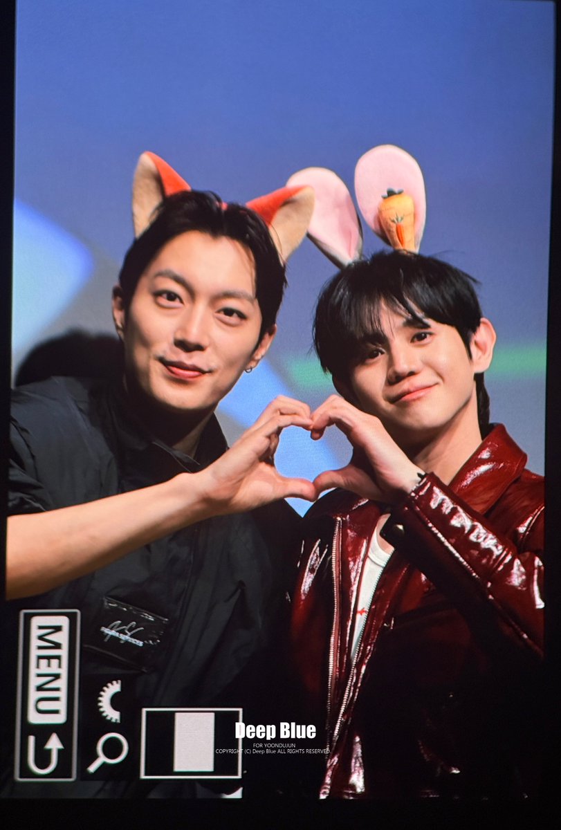 deepblue__74's tweet photo. 250509 하이라이트샵 팬사인회

🦊돌아온 닉쥬디🐰

#윤두준 #두준 #YOONDUJUN
#하이라이트 #HIGHLIGHT
#비스트 #BEAST https://t.co/aORyTRrBPj