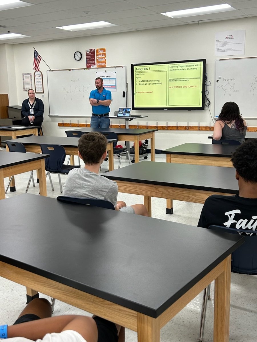 VectorSystemsUS's tweet image. Career Day for AVID Advancement Via Individual Determination class for the National Career &amp;amp; Career Event. 

Vaughn Watson from #VectorSystemsUSA is speaking to aspiring McKinney 8th grade classes on what Career and Education options are available.