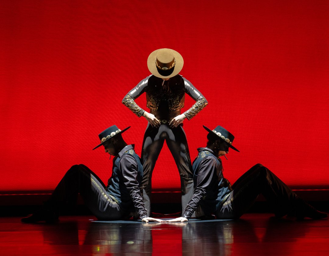 Just 1 week left until Opening Night of Spring Series, performing May 16-18 at the Harris Theater! ✨ Balcony seating is now available for all 3 performances → Get your tickets now at hubbardstreetdance.com/spring-series.