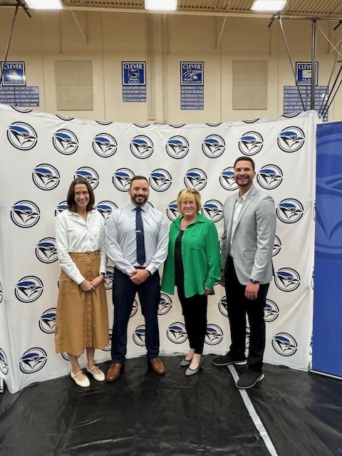 .<a href="/MoCommissioner/">Karla Eslinger</a> was excited to join <a href="/rootEDAlliance/">rootEd Alliance</a> and <a href="/OTCedu/">Ozarks Technical Community College</a> at Clever High School for this year’s Decision Day. It was great to see all of these students finding their path to success. #ShowMeSuccess