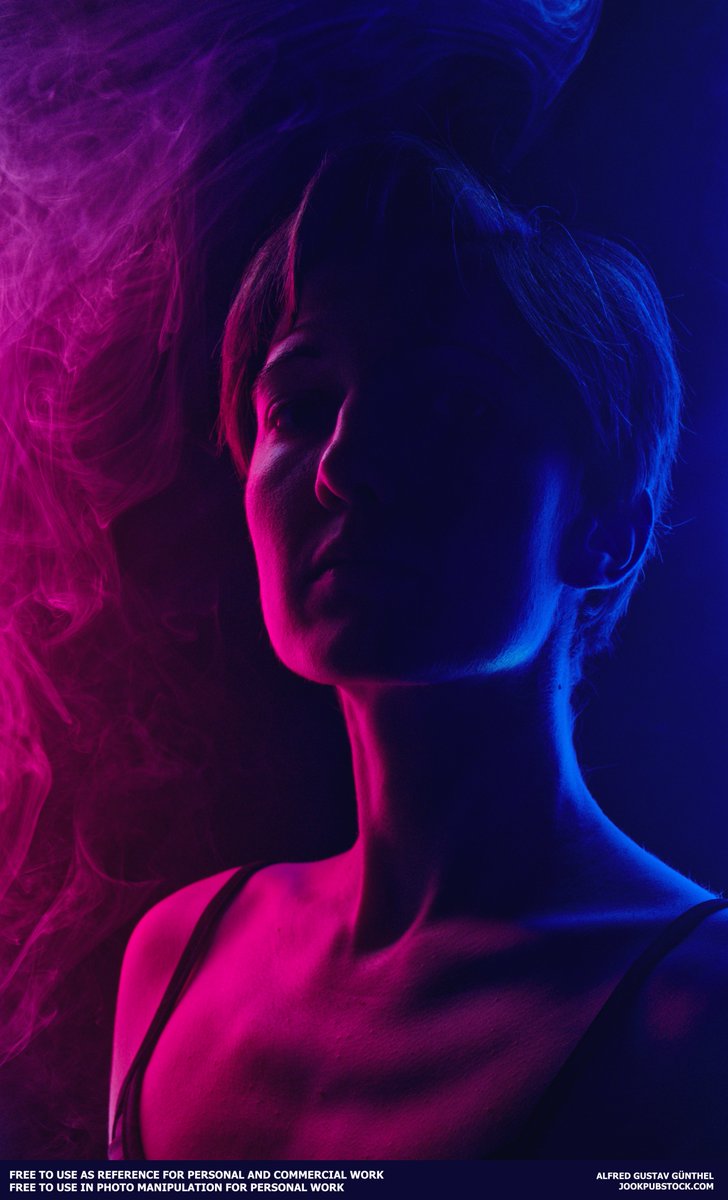 JookpubStock's tweet image. Rim light and smoke are a great combo for portraits. ✨