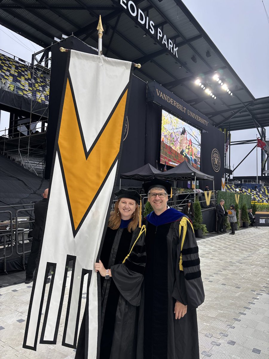VandyBugs's tweet image. Congratulations ⁦@VanderbiltU⁩ graduates! #VU2025