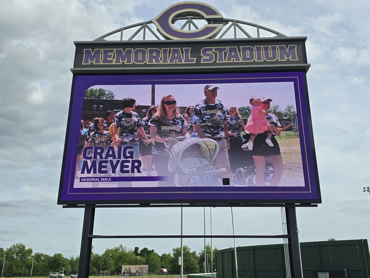 MrZackButler's tweet image. Hey there @CoachGundy! For the 25th year, we've started the annual walk from Chickasha to Stillwater for the Special Olympics Summer Games to raise money for Special Olympics. Day 1 is 19 miles (of 125 over 6 days) from Chickasha to Minco up Hwy 81.