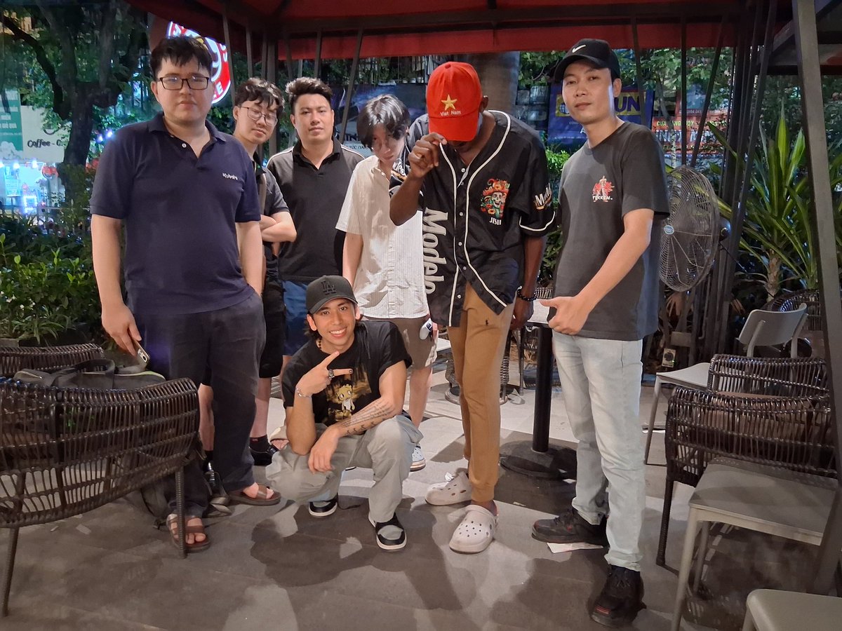 Jakc_tx's tweet photo. Stream was a lil ghetto, but my goal was to try and showcase the Vietnam scene. We will be going to another city and playing again so I'll try to make the stream better next time. #TexasStandUp #HANOIFGC https://t.co/wFGSg4dbKR