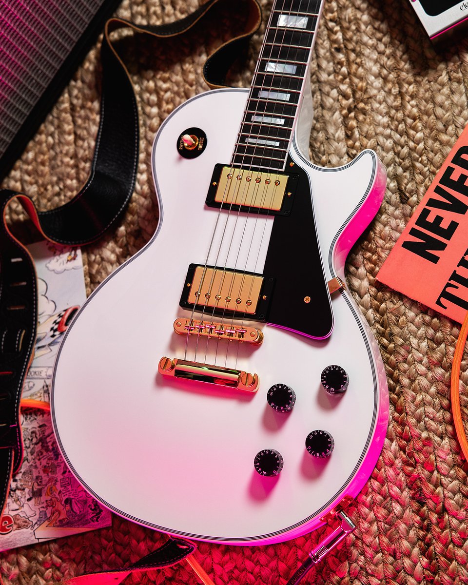 Guitar Center tweet media