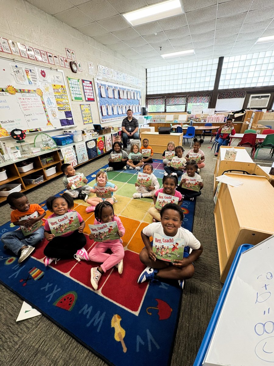 Knox Education Foundation (@educateknox) on Twitter photo Huge thanks to <a href="/GovLiteracyTN/">Governor's Early Literacy Foundation</a> (GELF) for making One Book Read City even more special! Thanks to GELF, every Pre-K student got Hey, Coach!—a perfect pair with Baseball Blow-Up. Their generous support helped bring Pre-K learners into the community-wide literacy fun! Huge thanks to <a href="/GovLiteracyTN/">Governor's Early Literacy Foundation</a> (GELF) for making One Book Read City even more special! Thanks to GELF, every Pre-K student got Hey, Coach!—a perfect pair with Baseball Blow-Up. Their generous support helped bring Pre-K learners into the community-wide literacy fun!