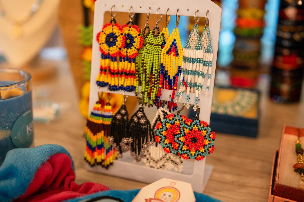 epicogye (@epicogye) on Twitter photo 🌟 ¡Impulsamos el talento local! 🌟
Realizamos una jornada de revisión de productos artesanales.
A través de esta revisión, los emprendedores podrán:
🔹Acceder a puntos de venta físicos.
🔹Generar nuevos canales de venta.
🔹Aumentar sus ingresos.
<a href="/aquilesalvarez/">Aquiles Alvarez Henriques</a> <a href="/alcaldiagye/">Muy Ilustre Municipalidad de Guayaquil</a> 🌟 ¡Impulsamos el talento local! 🌟
Realizamos una jornada de revisión de productos artesanales.
A través de esta revisión, los emprendedores podrán:
🔹Acceder a puntos de venta físicos.
🔹Generar nuevos canales de venta.
🔹Aumentar sus ingresos.
<a href="/aquilesalvarez/">Aquiles Alvarez Henriques</a> <a href="/alcaldiagye/">Muy Ilustre Municipalidad de Guayaquil</a>